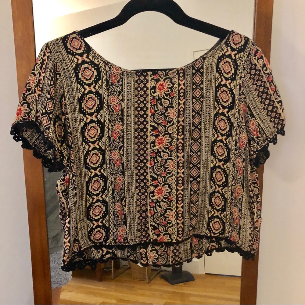 Forever 21 flowy printed crop top